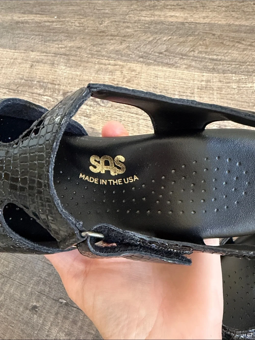SAS Size US 7.5M Suntimer Black Croc Comfort Heeled Leather Sandal EZ Strap USA